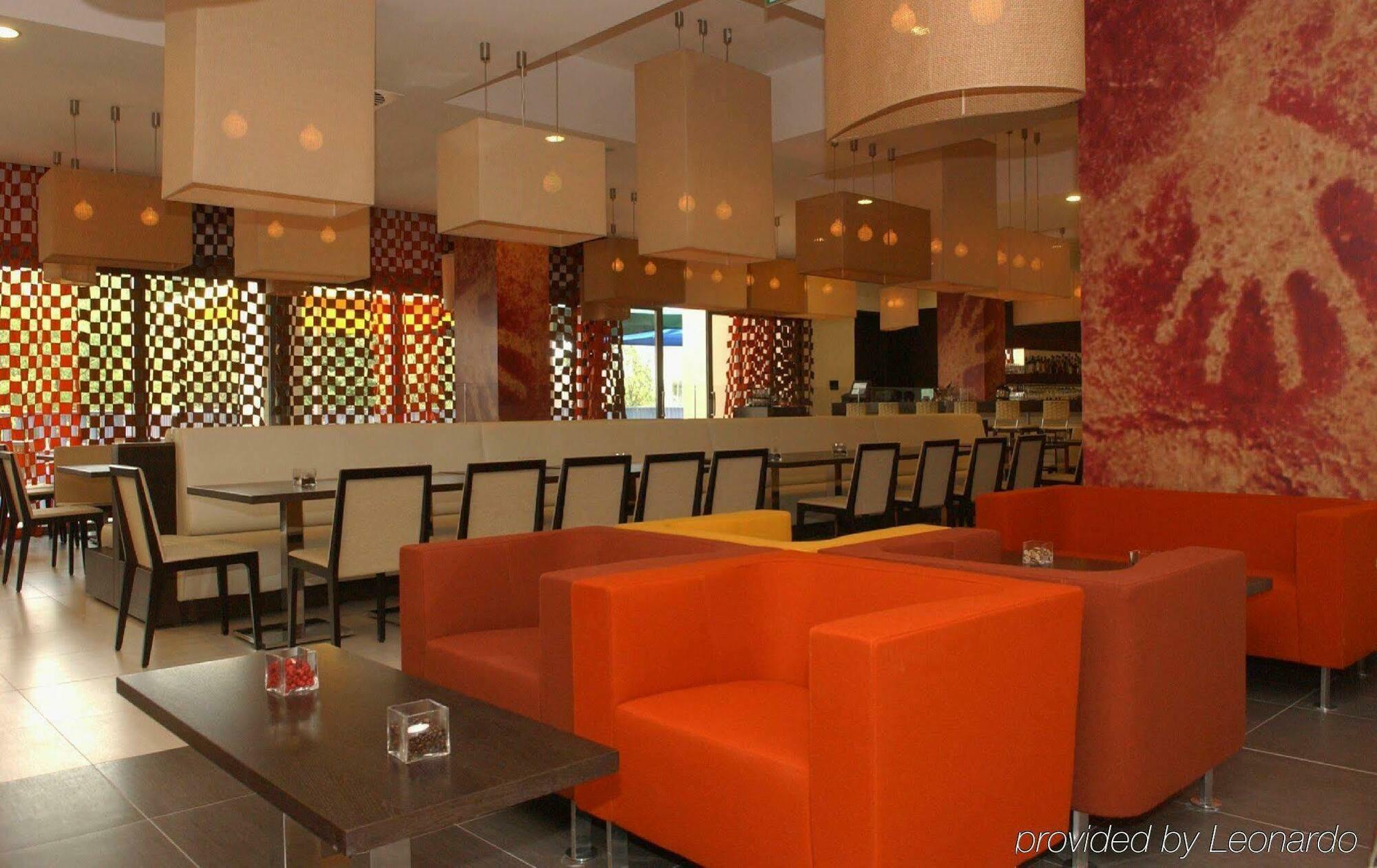 萨尔瓦尔度假及Spa丽笙公园酒店 Sárvár 餐厅 照片